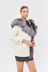 DERİNSS DKA0142 Beyaz Alcantara Hakiki Kürk Kadın Mont